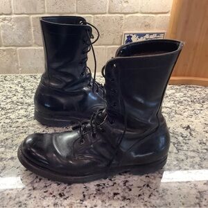 Super SICK Vintage “Light Tread” Combat Flight Boots. Black in color, Men’s 9
